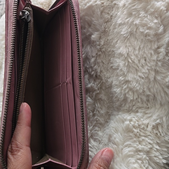 Bottega Venta Preloved wallet great condition inside & out, mauve. - Picture 6 of 14